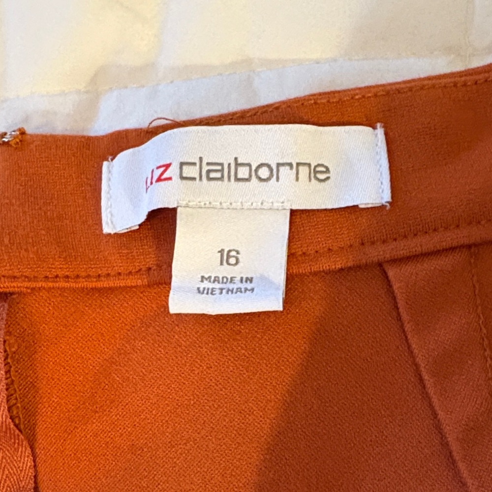 Size 16 Liz Claiborne Burnt Orange skirt - Picture 2 of 6